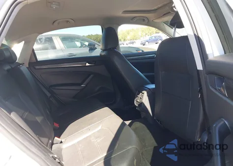 2020 Volkswagen Passat 2.0T R-Line z USA, uszkodzony, nr VIN 1VWMA7A31LC021956